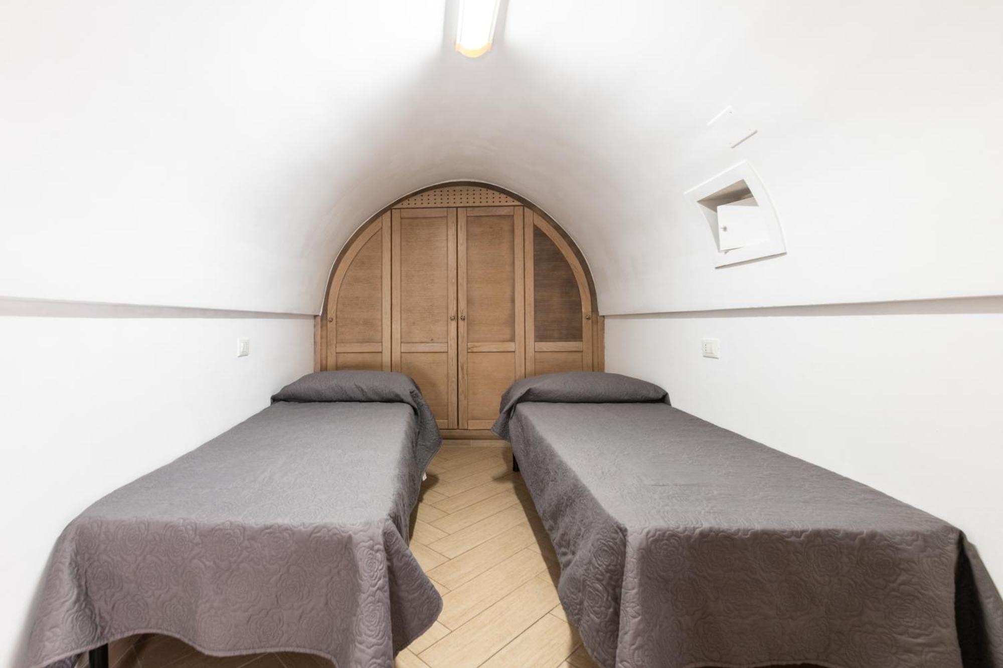 White Stone Flats & Studios オストゥーニ 部屋 写真